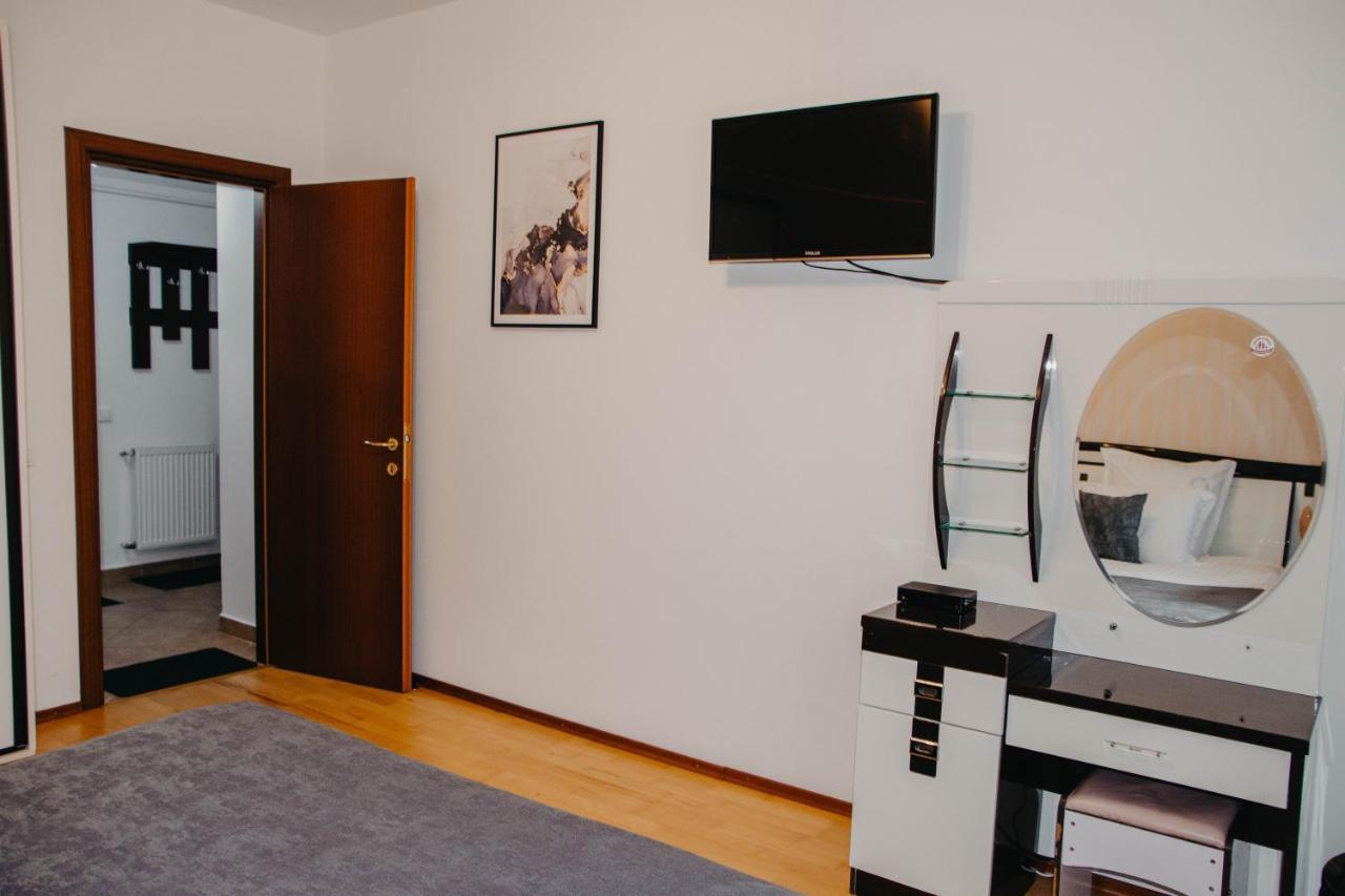 Hugo Mountain Apartment Sinaia Exterior photo